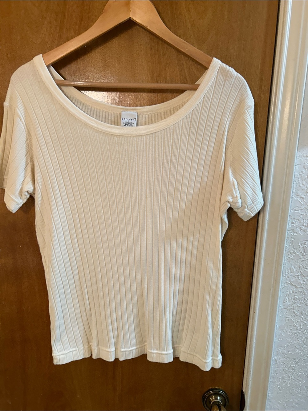Cotton Ribbed Short-Sleeve Tee in Cream. Like new. M